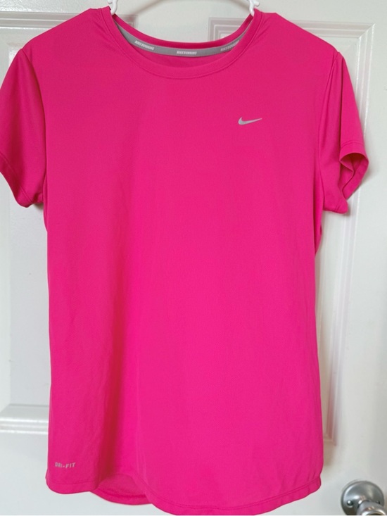 Nike Tops - Nike Dri-FIT Women's Hot Pink Short Sleeve Running Tee